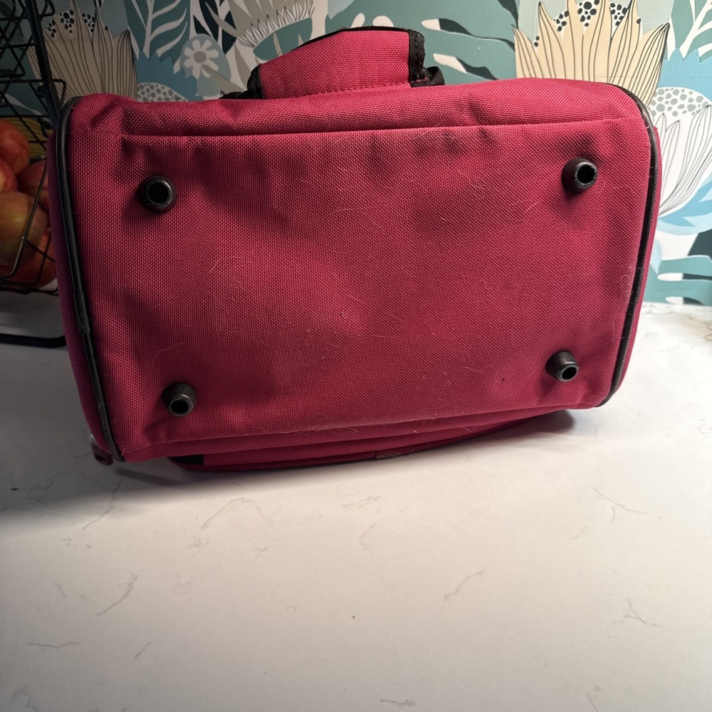 American Tourist PINK Travel CarryOn Overnight Bag Duffle Bag Gym Bag 14"x12"x9" - Picture 9 of 9